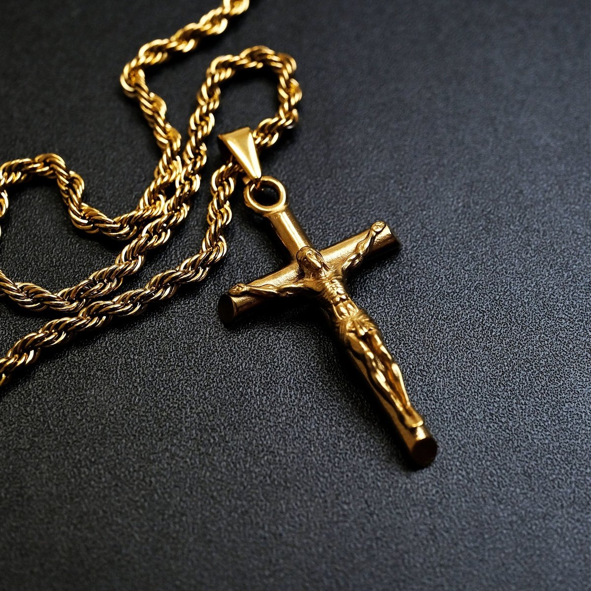 crucifix(gold)